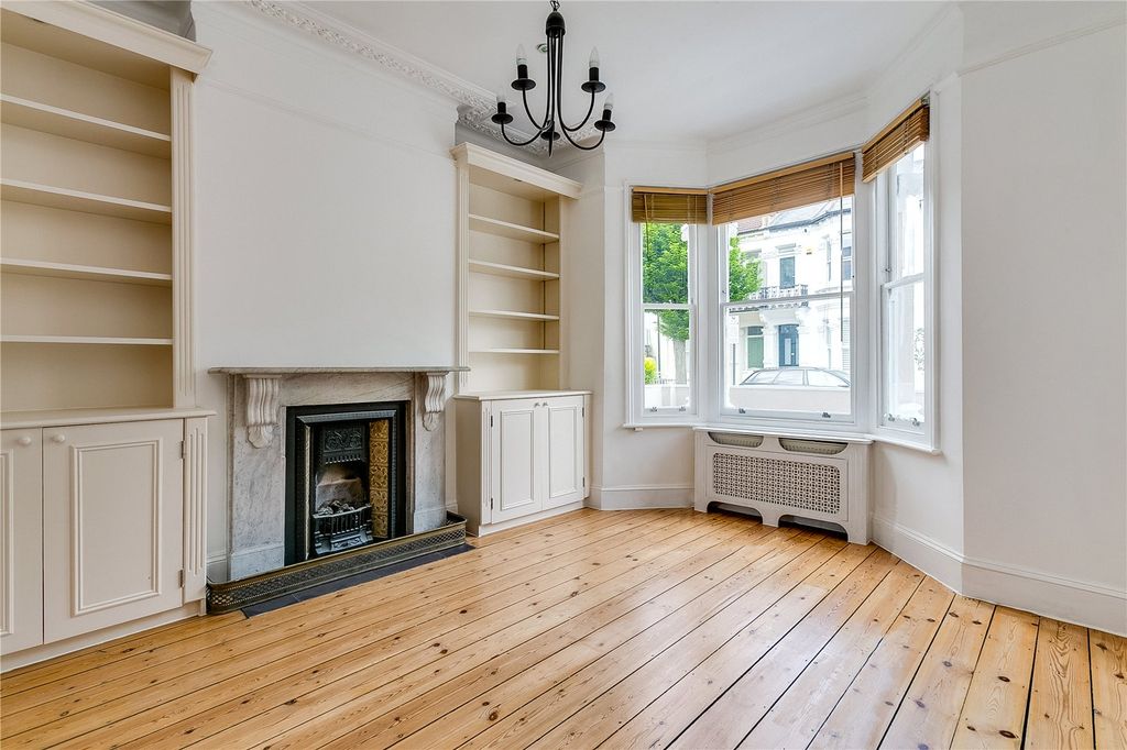 Property photo 2 of 9