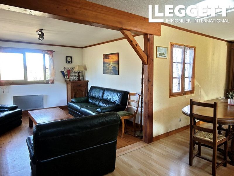 Property photo 3 of 10