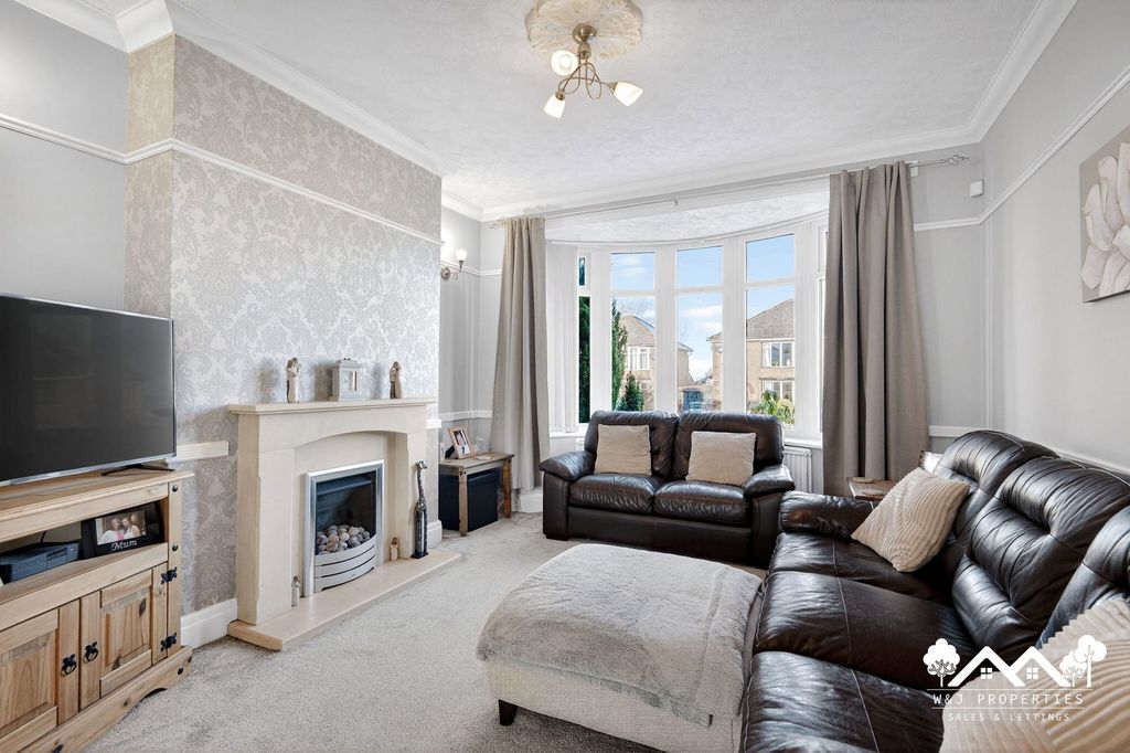 Property photo 3 of 41