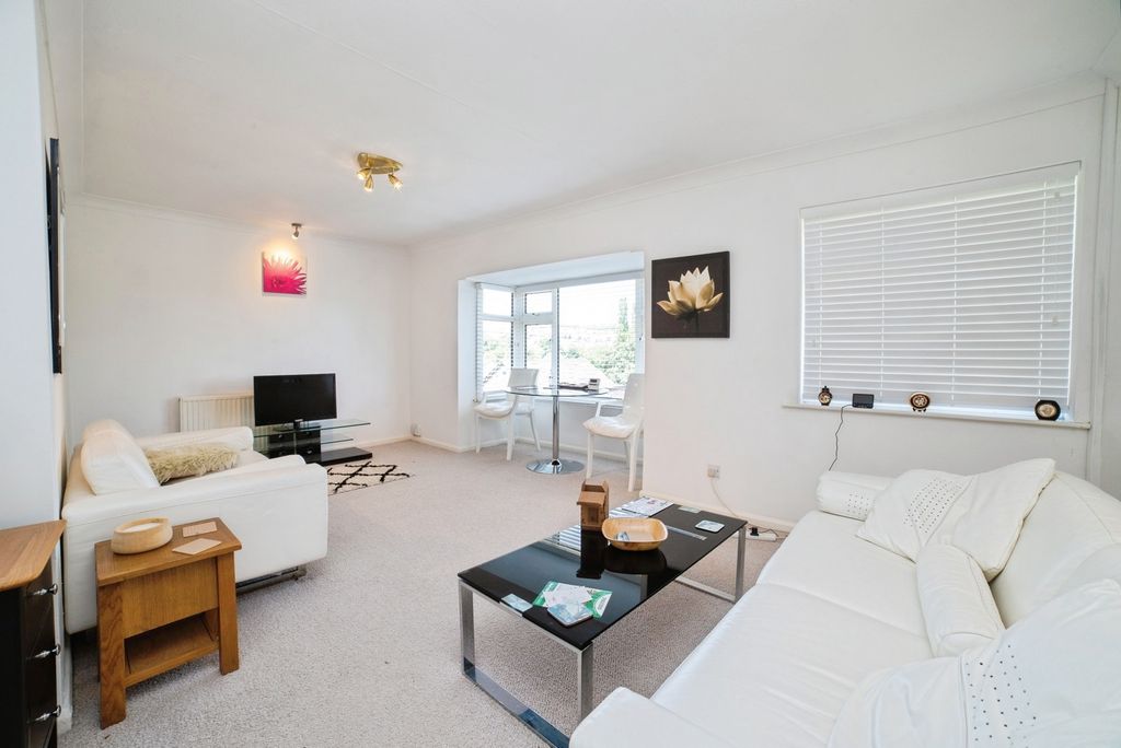 Property photo 2 of 15 Pbox-Img.Jpg
