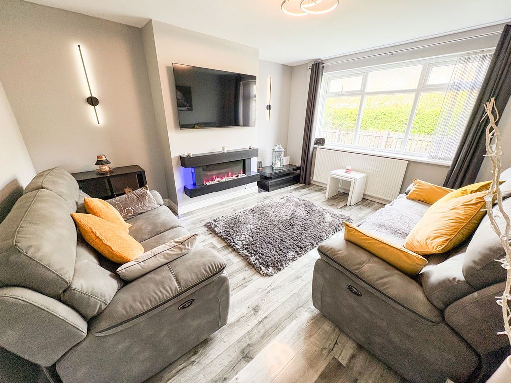 Property photo 2 of 11 Photo 7