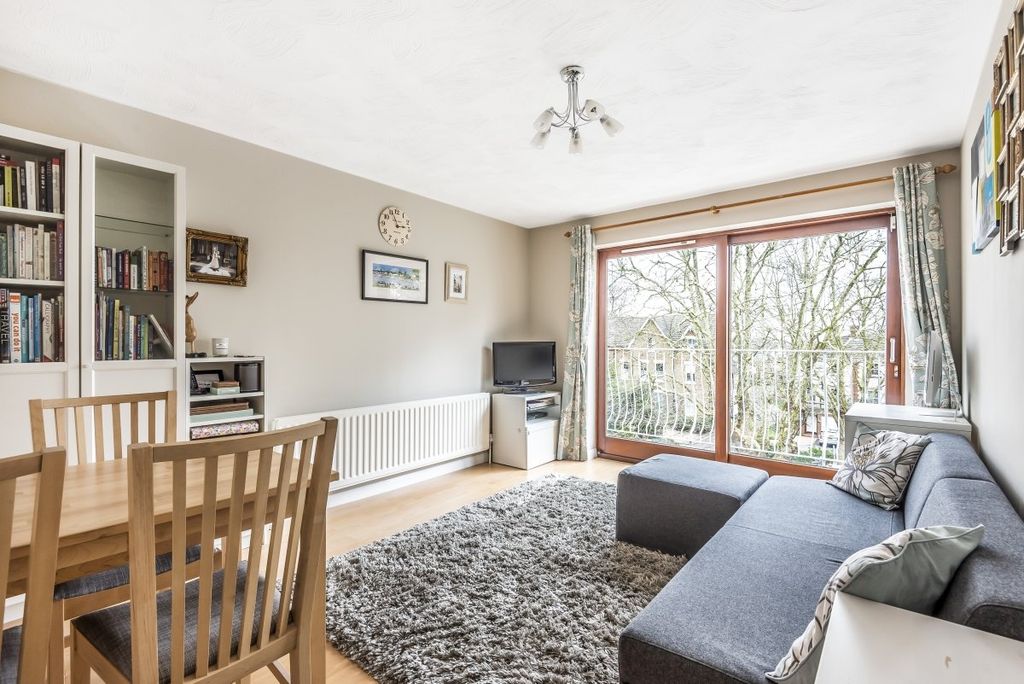 Property photo 2 of 7 452077 (3)