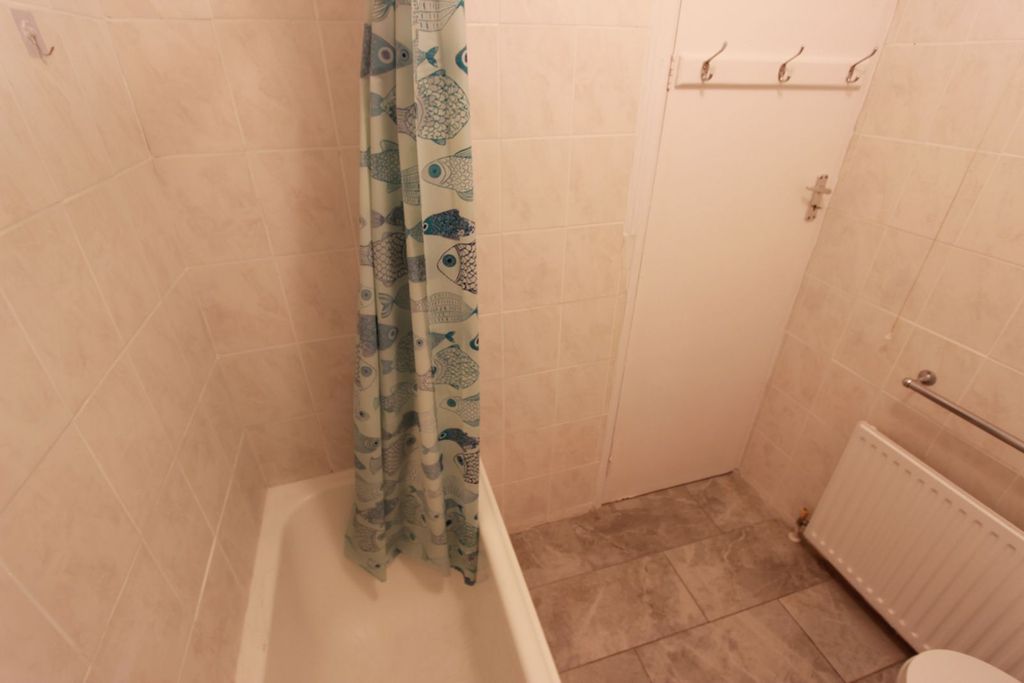 Property photo 2 of 33