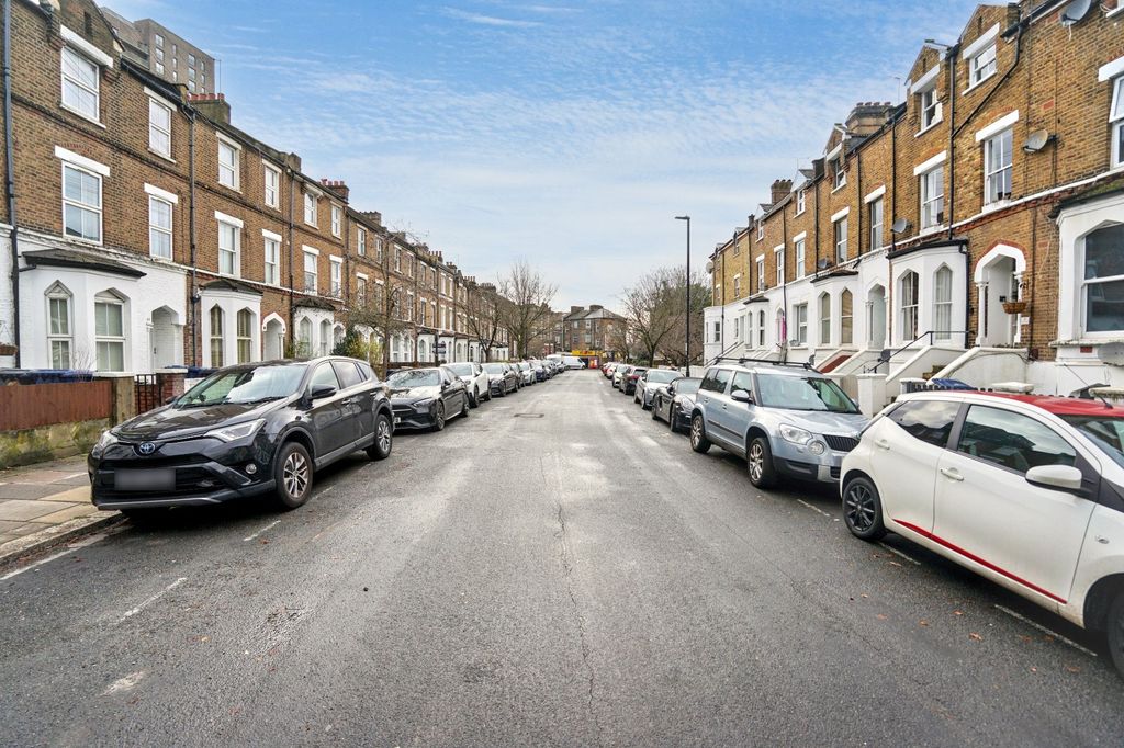 Property photo 3 of 18 8A &amp; 8B York Road, North Acton, London W3 6Tp
