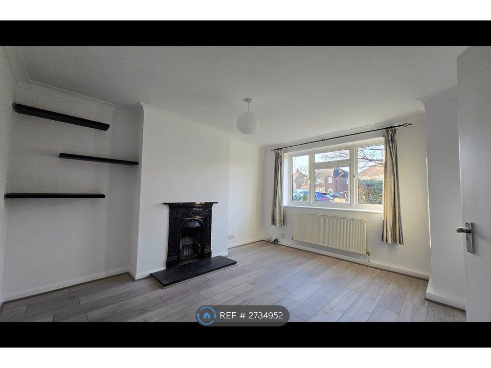 Property photo 1 of 15 Front Room