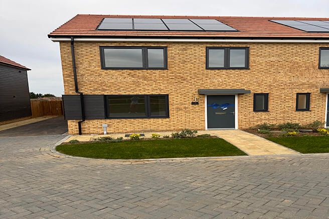 Property photo 1 of 5