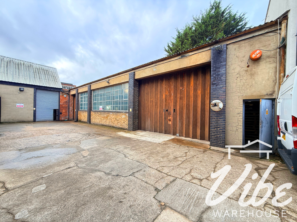 Property photo 2 of 8