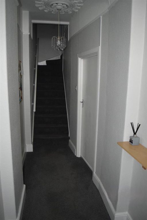 Property photo 2 of 13 Communal Entrance