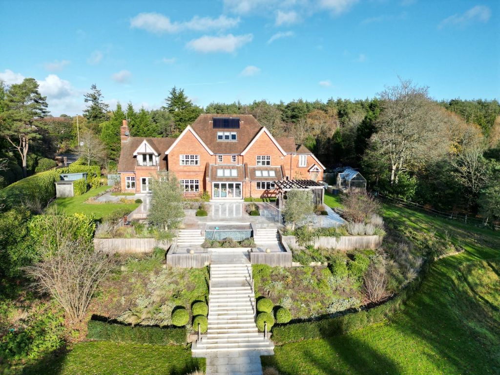 Property photo 1 of 39