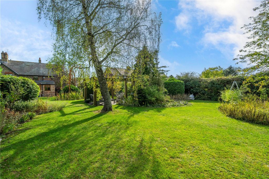 Property photo 3 of 19 Picture No. 10