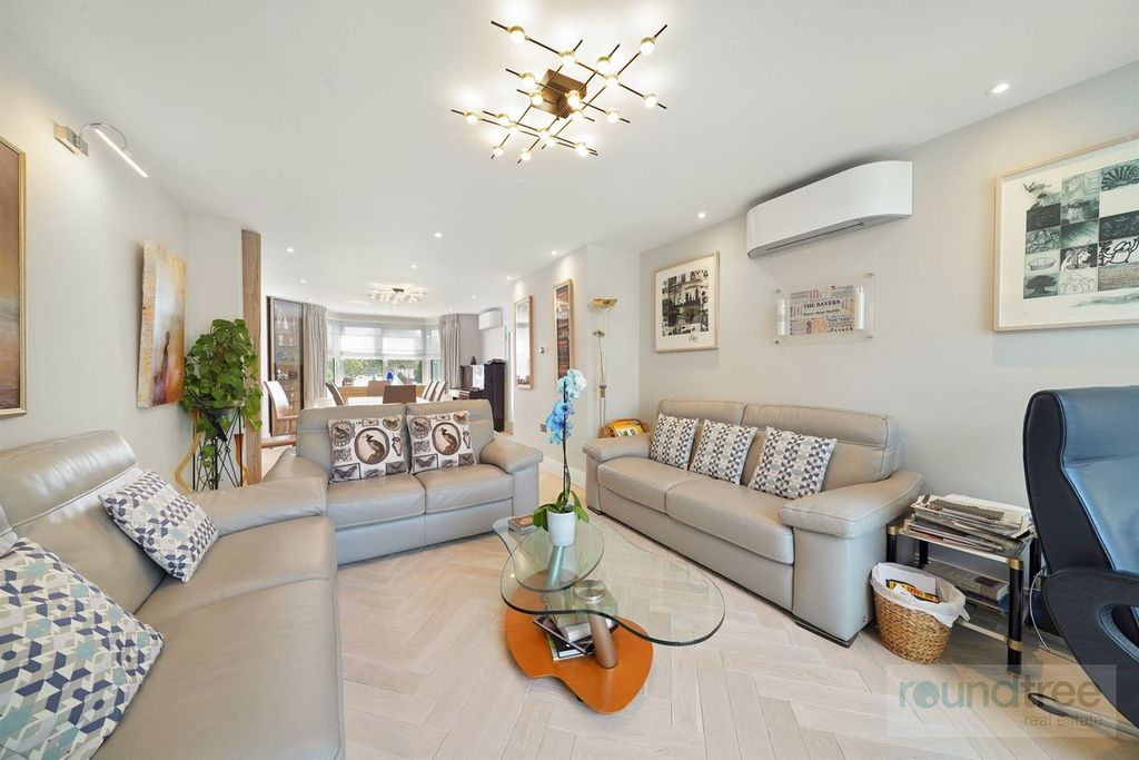 Additional image 7 of 4 bed semi-detached house for saleEdgwarebury Gardens, Edgware HA8