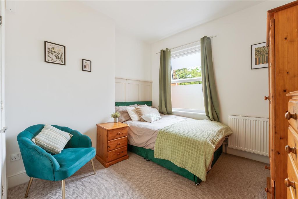 Property photo 2 of 10 6 Nelson Road-6.Jpg