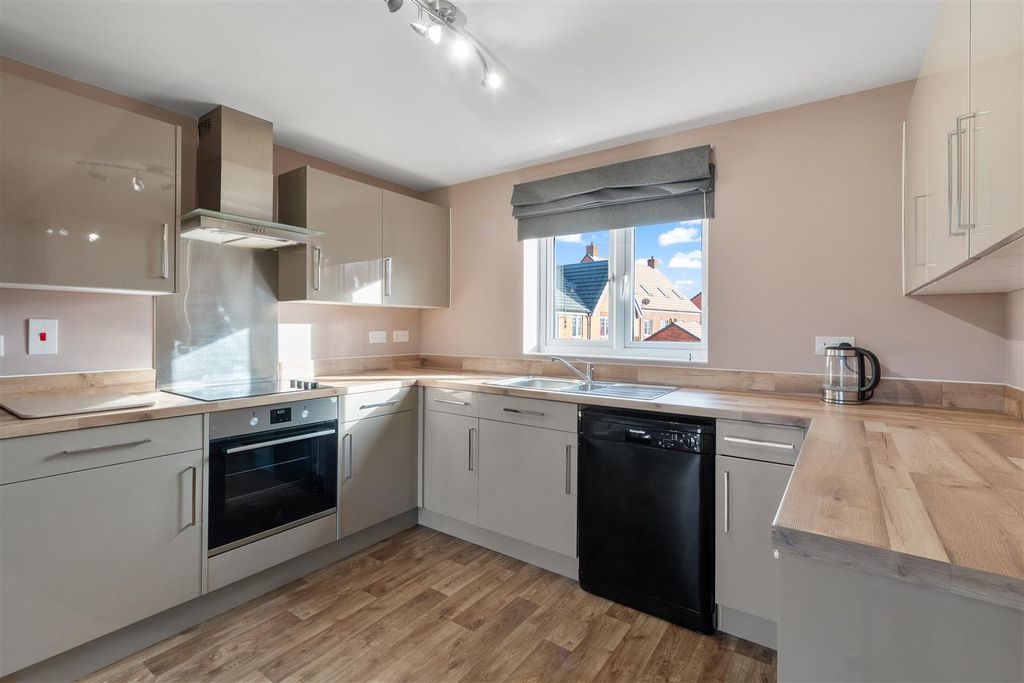 Property photo 2 of 29 Dsc_5477-Hdr.Jpg