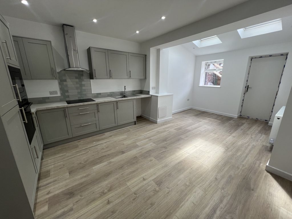 Property photo 2 of 8 Kitchen Diner