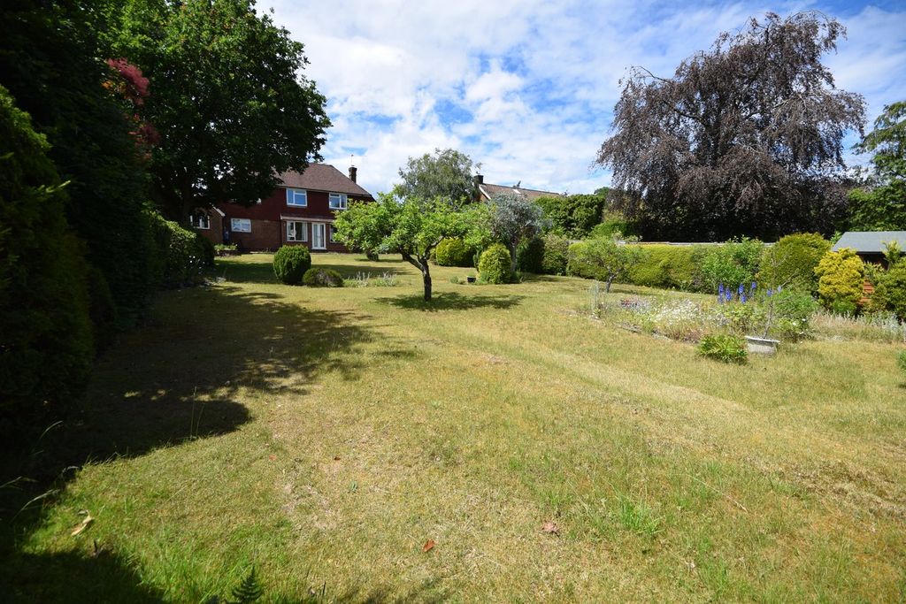 Property photo 3 of 12