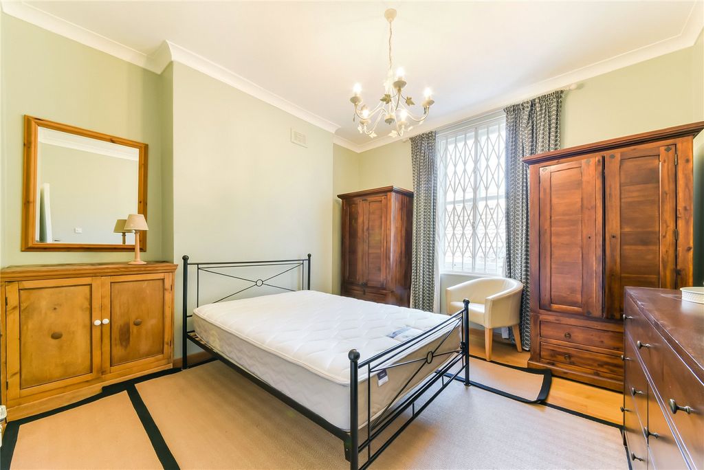 Property photo 3 of 16