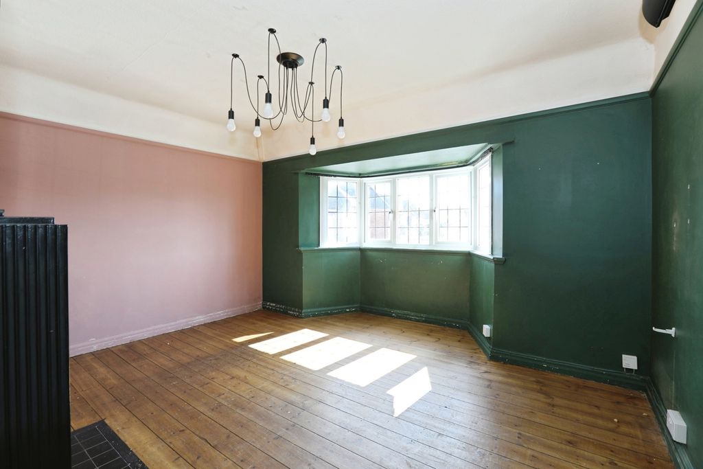 Property photo 2 of 12 Pbox-Img.Jpg