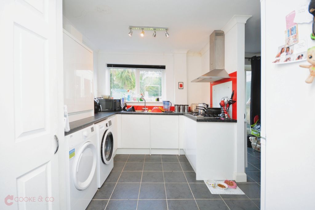 Property photo 3 of 14