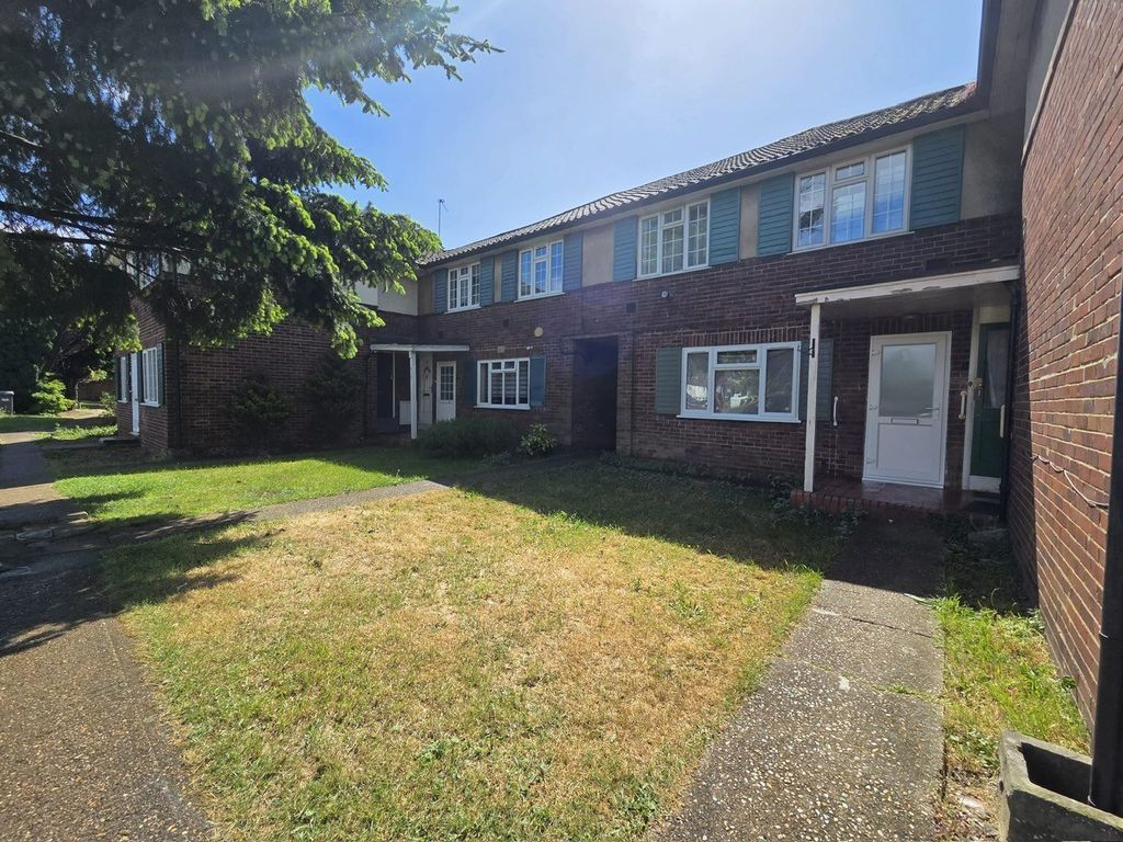 Property photo 1 of 7 1 Bed Flat To Rent Lancaster Place, Hounslow Tw4