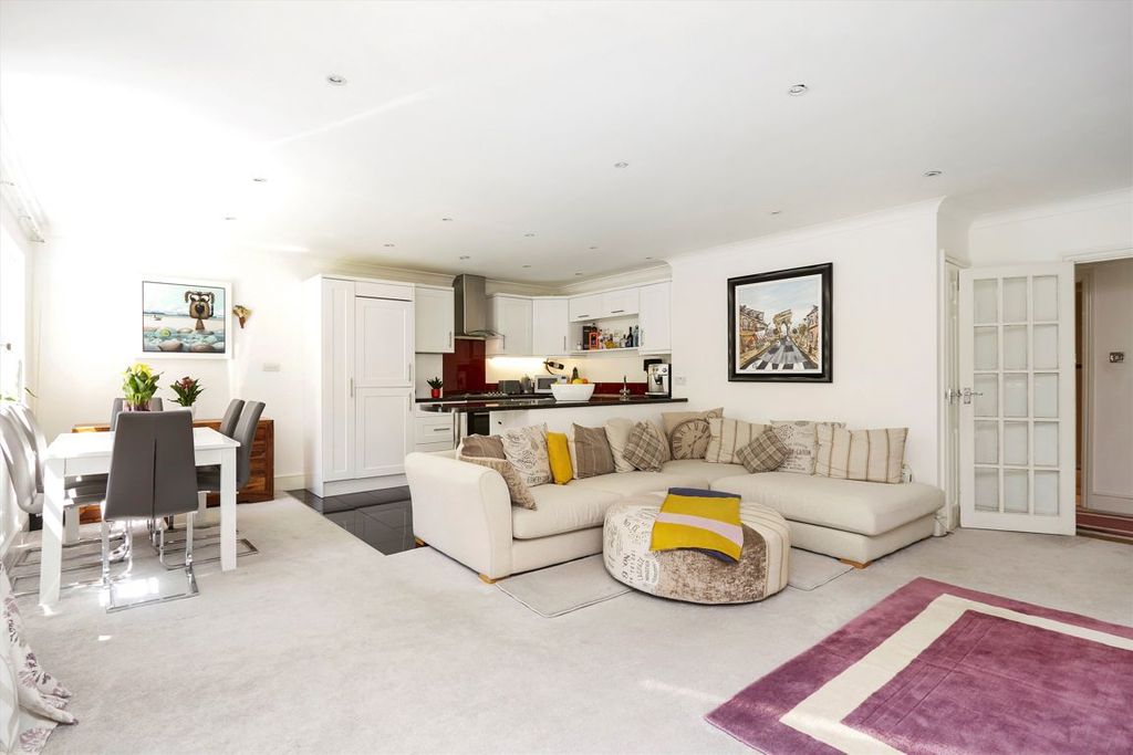 Property photo 3 of 6