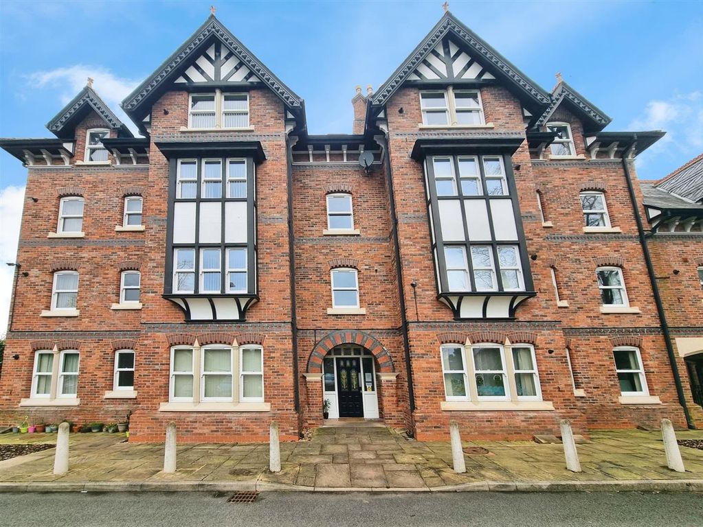 Property photo 2 of 19