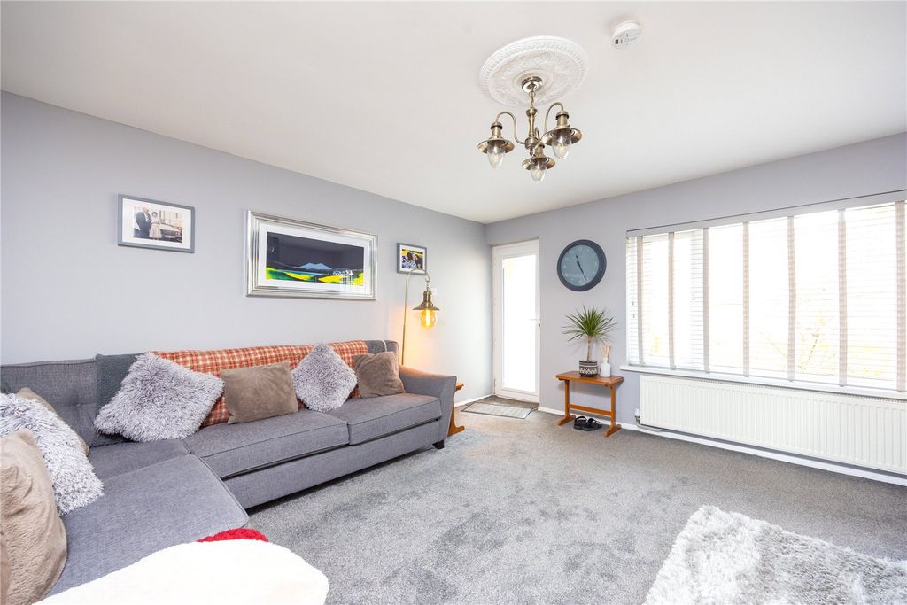 Property photo 3 of 13 Picture No. 16