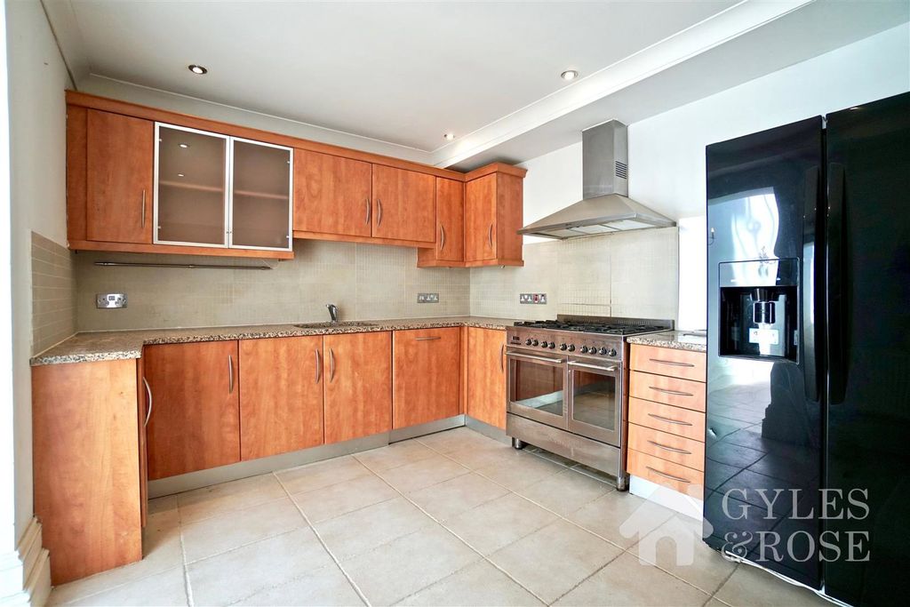 Property photo 2 of 21