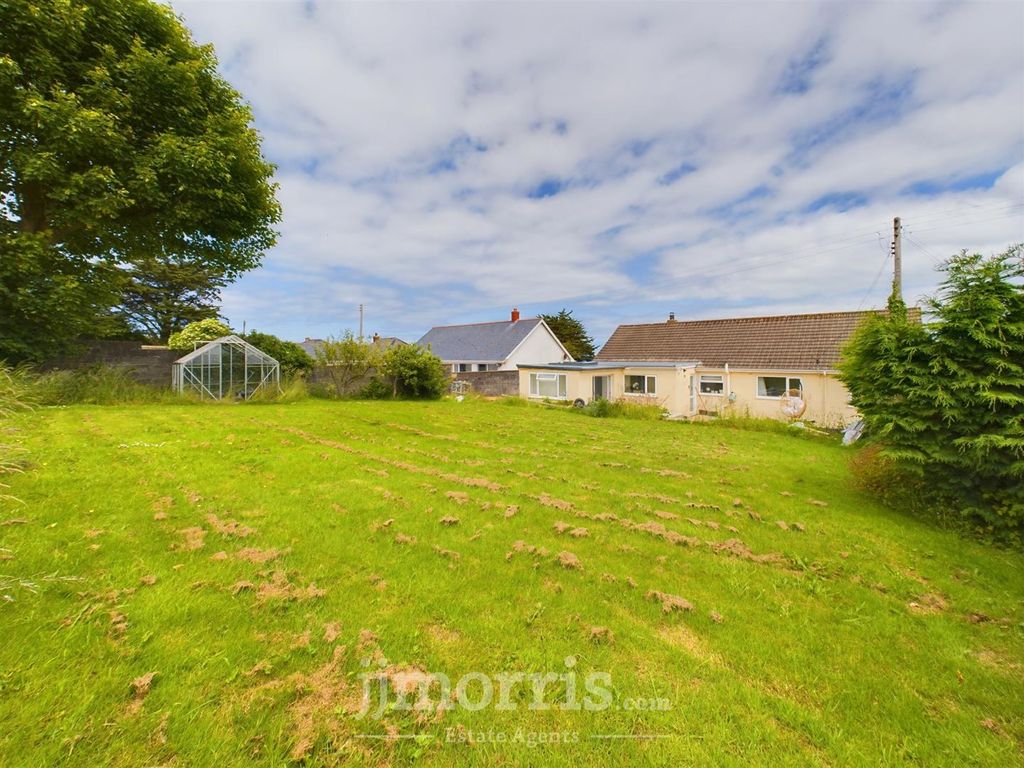 Property photo 3 of 46 Cam03686G0-Pr0099-Still040.Jpg