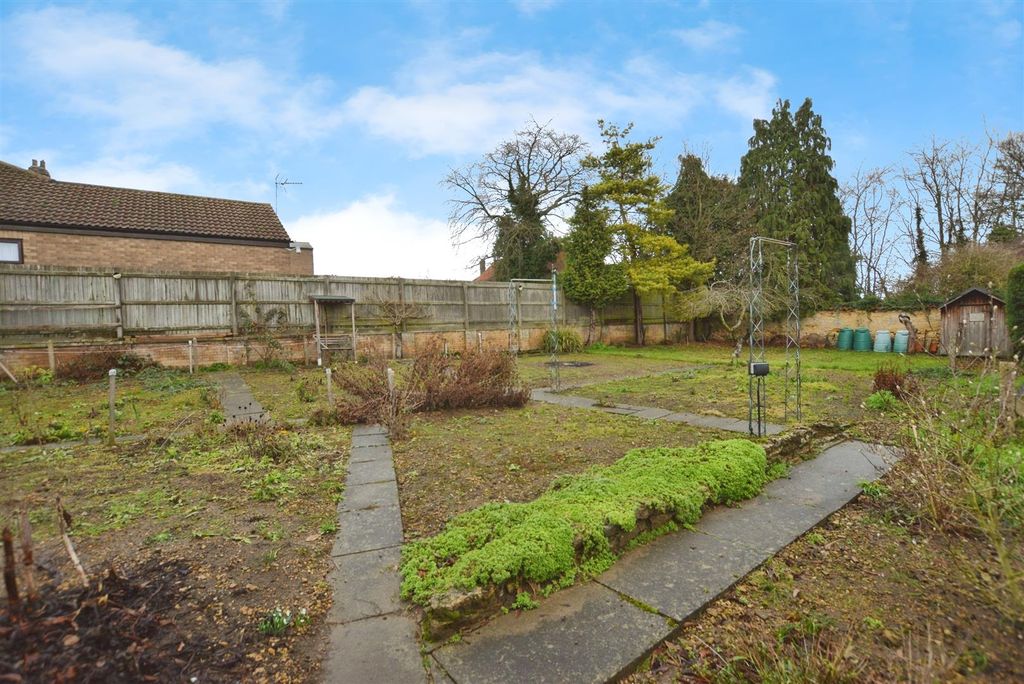 Property photo 2 of 25 Rear