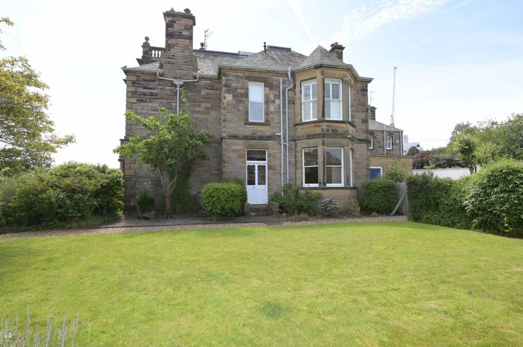 Property photo 1 of 27