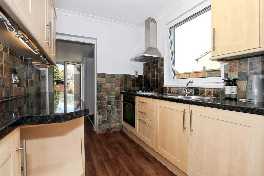Property photo 2 of 17 Kitchen