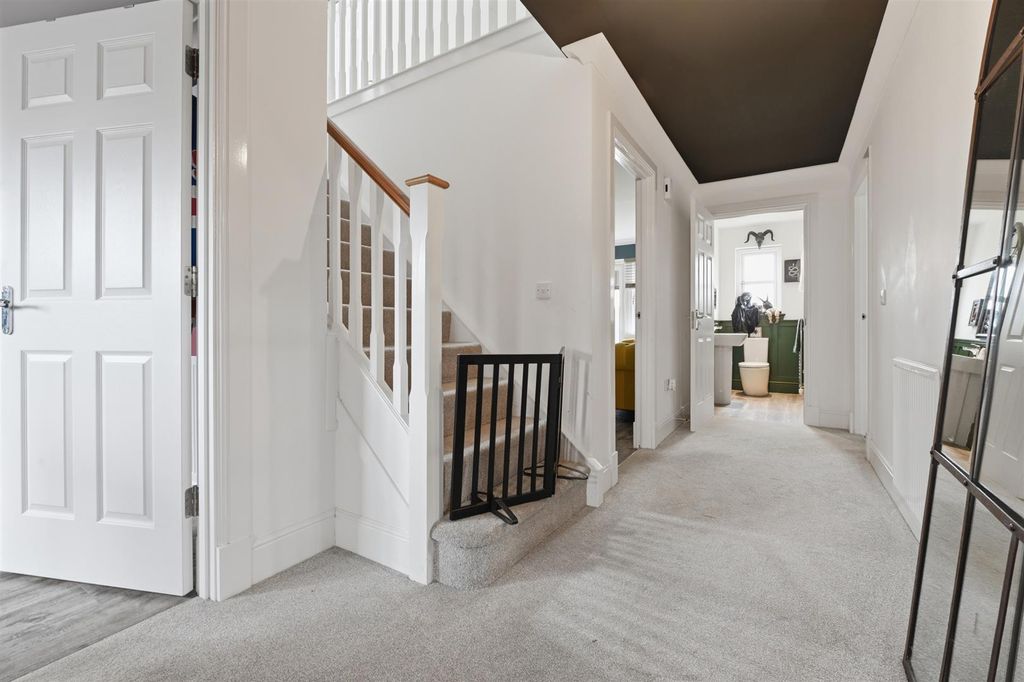 Additional image 15 of 5 bed detached house for saleHedgehog Walk, Edinburgh EH17