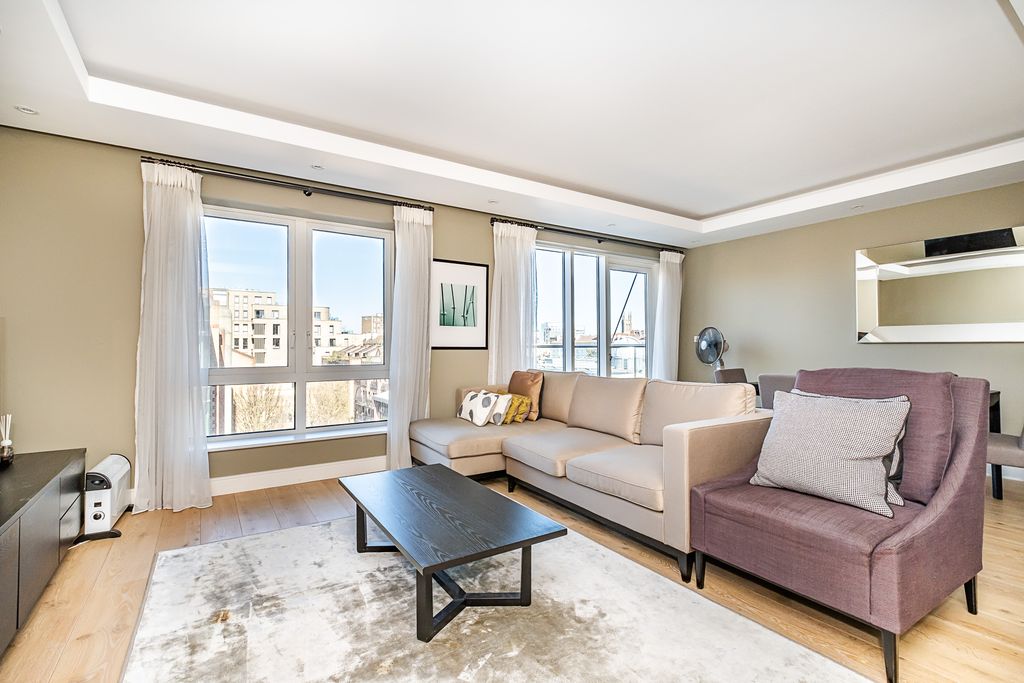 Property photo 2 of 20