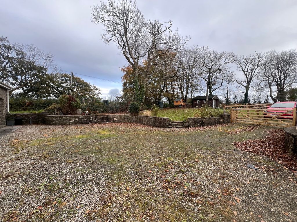 Property photo 2 of 53