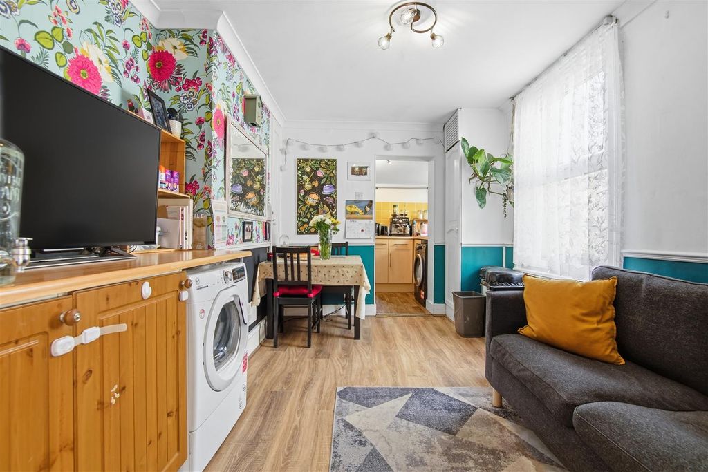 Property photo 2 of 16 08-8Dcedsc09054.Jpg