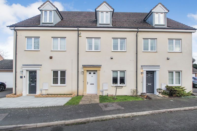 Property photo 1 of 19 Front