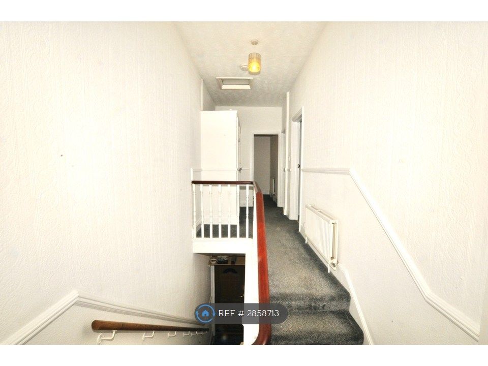 Property photo 2 of 10 Lading