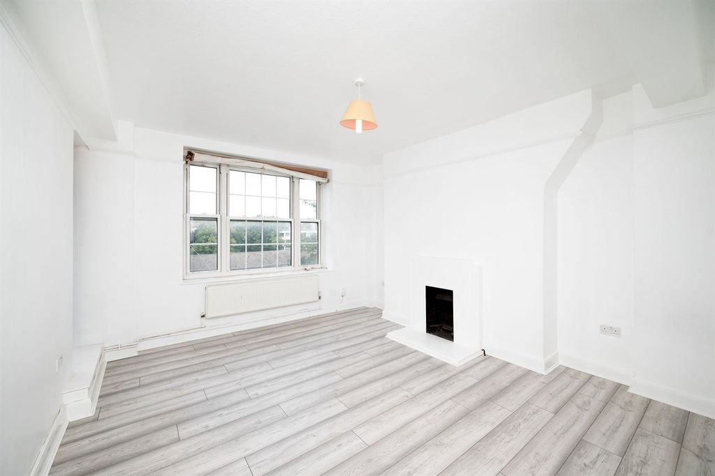 Property photo 2 of 15 Reception (Unfurnished)