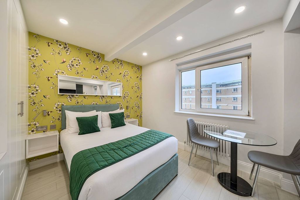 Property photo 2 of 5