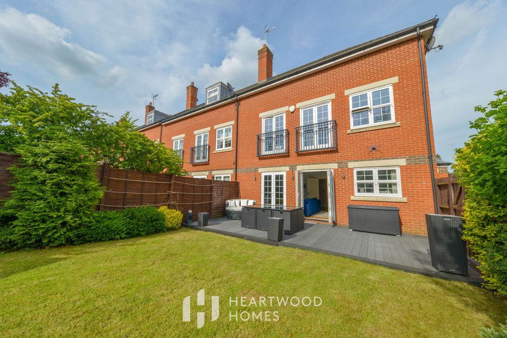 Property photo 1 of 25