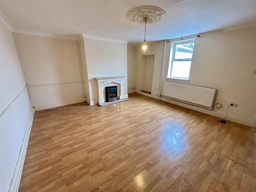 Property photo 3 of 16 Dining Room