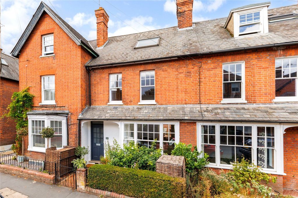 Property photo 1 of 16 Frontage