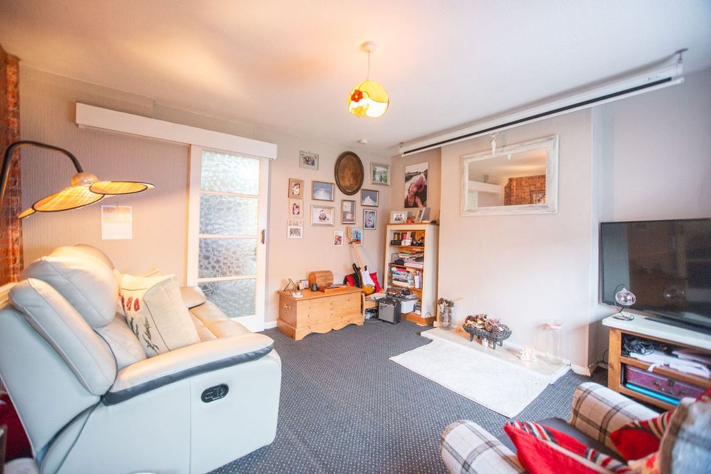 Property photo 3 of 16 Living Room