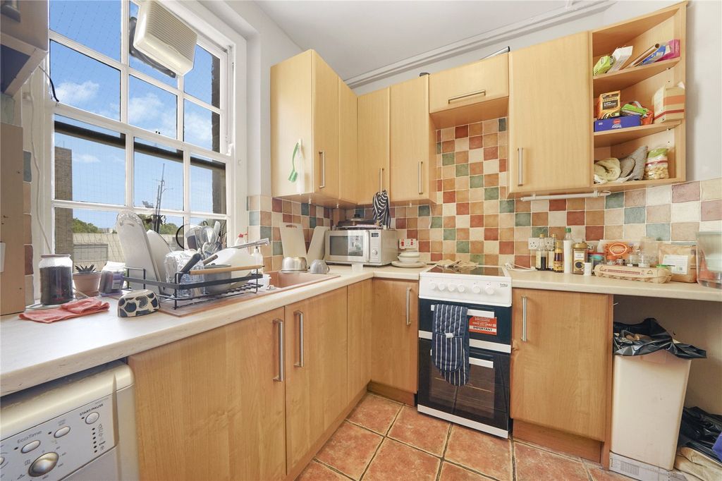 Property photo 3 of 15 Kitchen