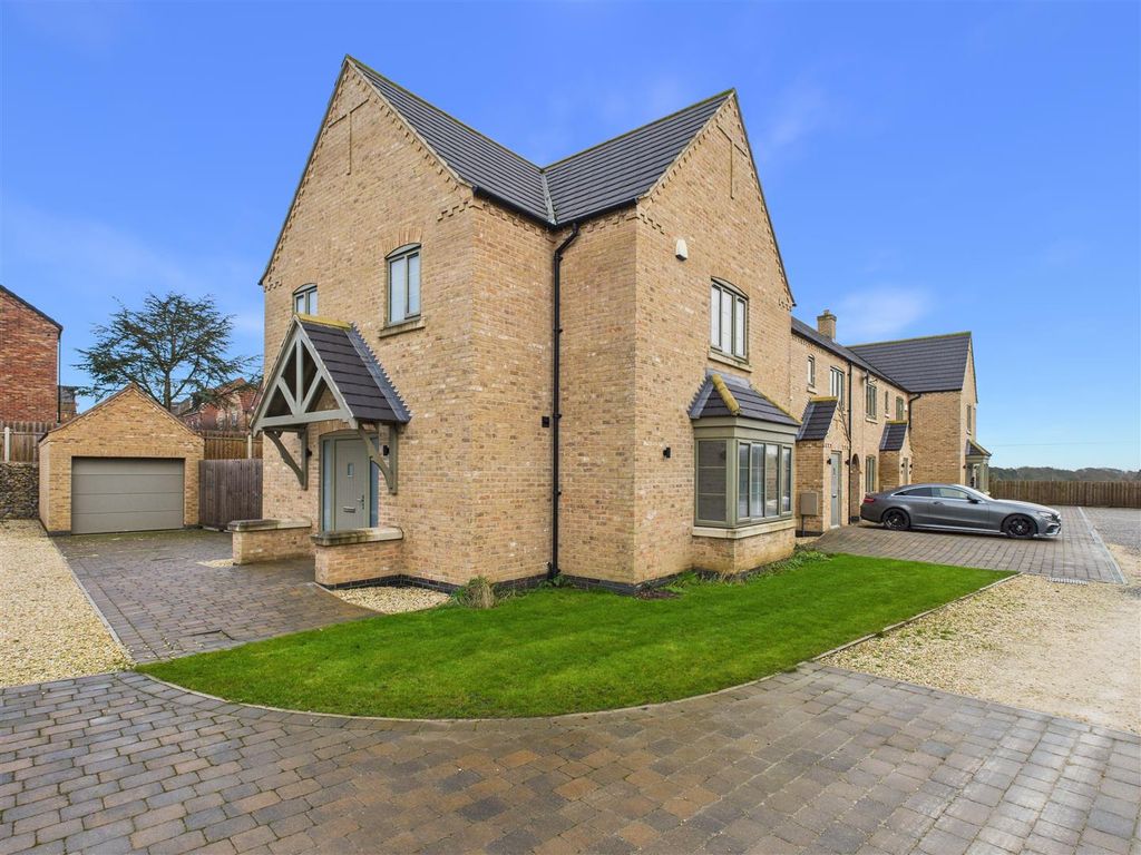 Property photo 1 of 12 Cam05377G0-Pr0158-Still014.Jpg