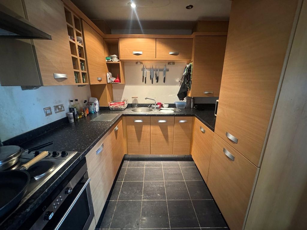 Property photo 2 of 6 Kitchen