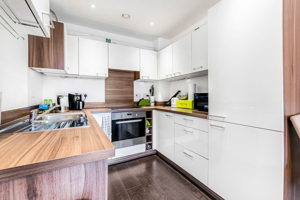 Property photo 3 of 17 Reception/Kitchen