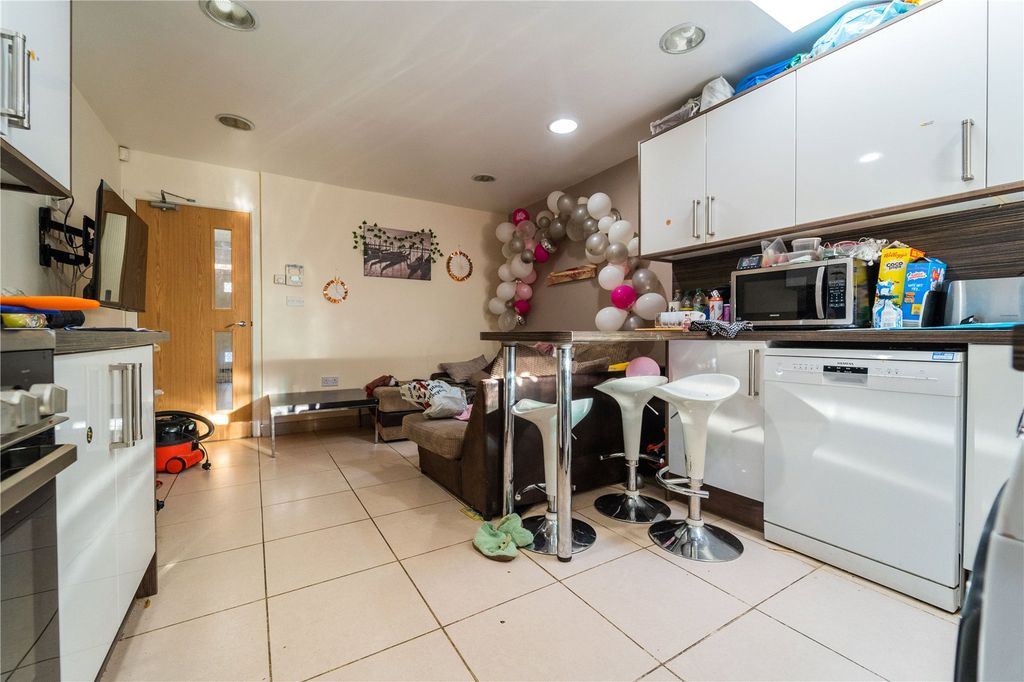 Property photo 3 of 24 Picture No. 21