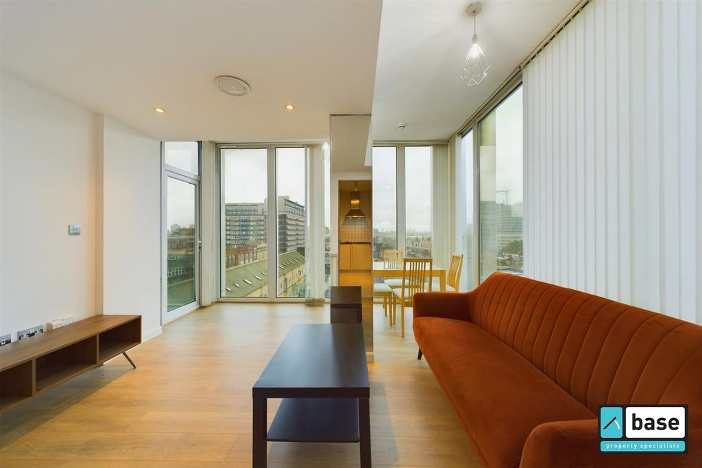 Property photo 1 of 14 Reception