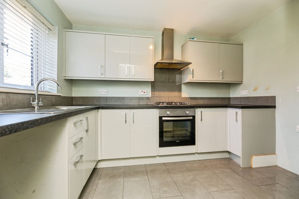 Property photo 3 of 19 2A8A8710-2-20